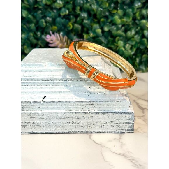 Vintage Victoria Leland Enamel Bow Hinge Bracelet - Picture 1 of 5